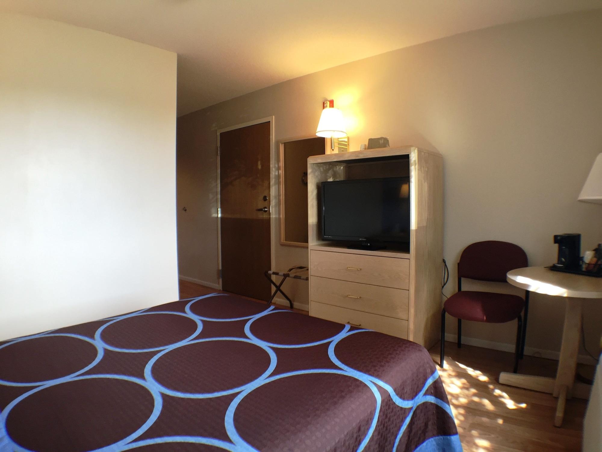 Super 8 By Wyndham Canandaigua Exterior photo