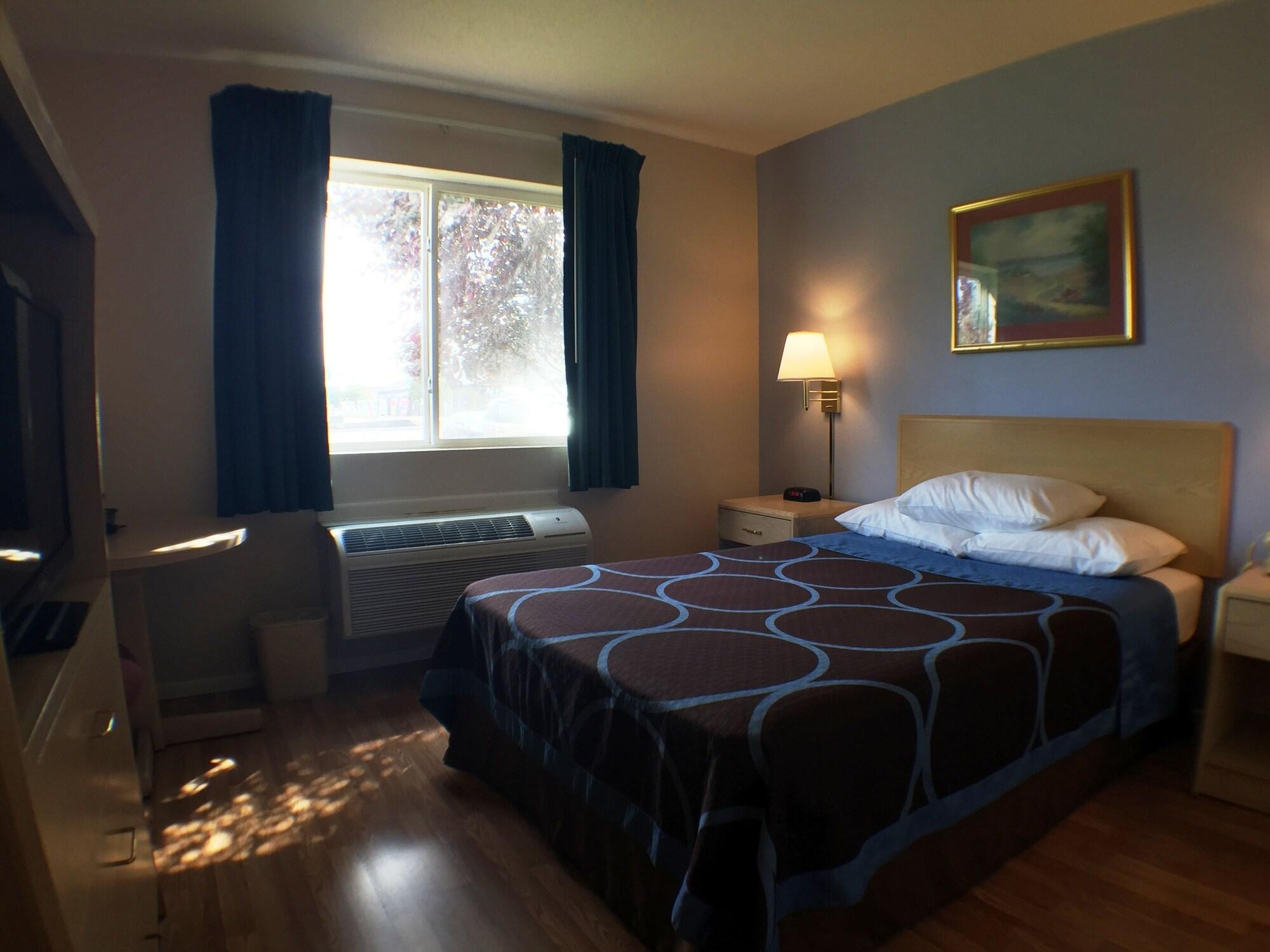 Super 8 By Wyndham Canandaigua Exterior photo
