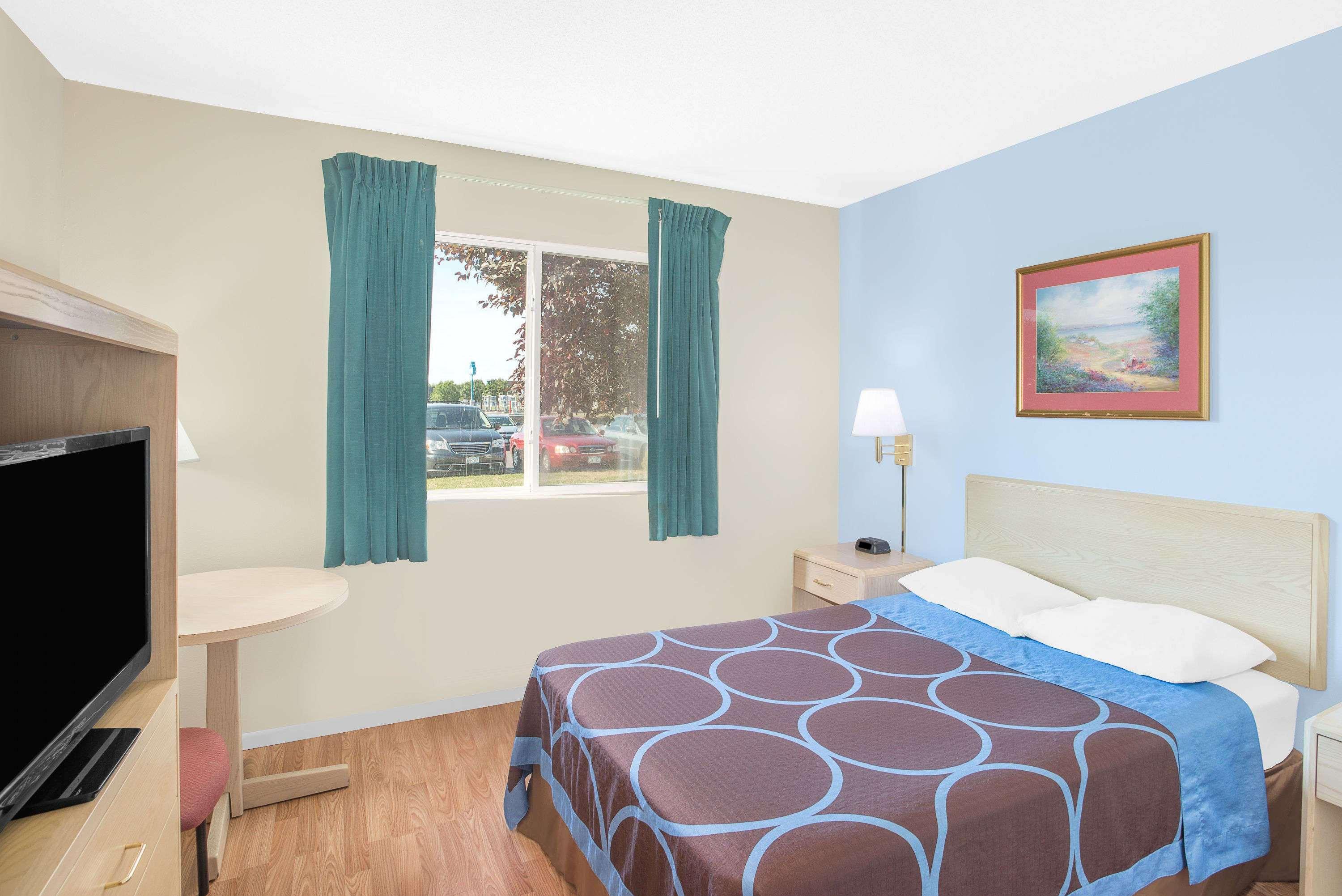 Super 8 By Wyndham Canandaigua Exterior photo