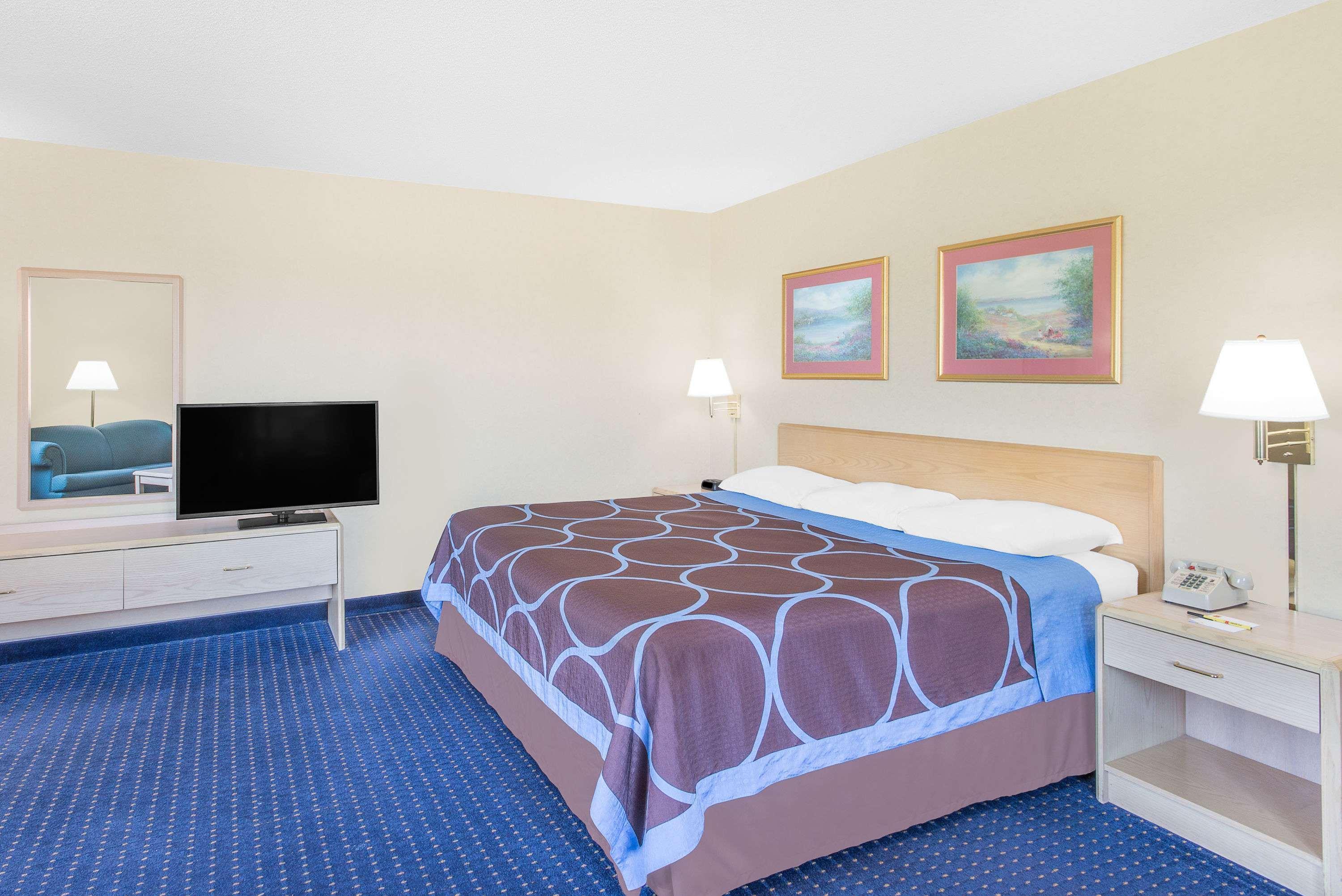 Super 8 By Wyndham Canandaigua Exterior photo