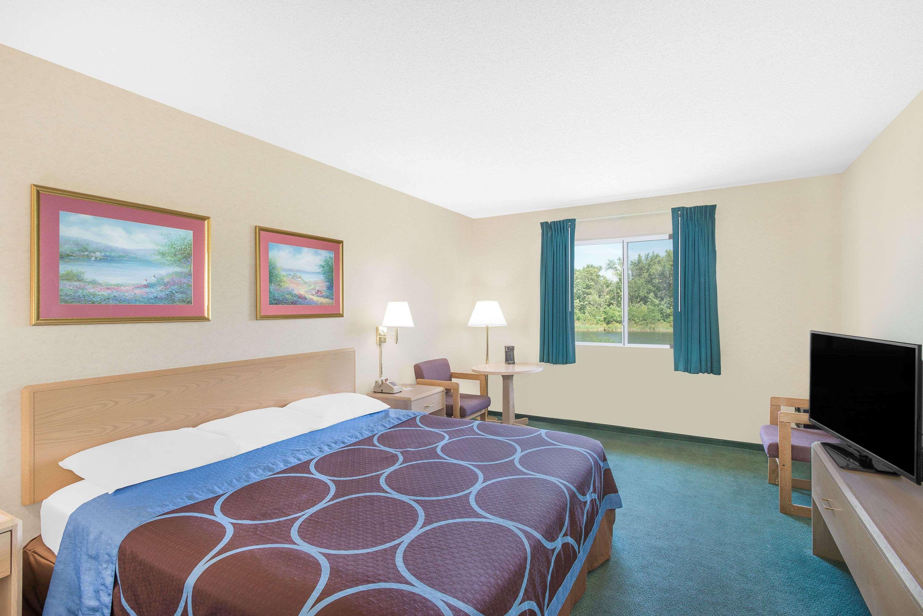 Super 8 By Wyndham Canandaigua Exterior photo