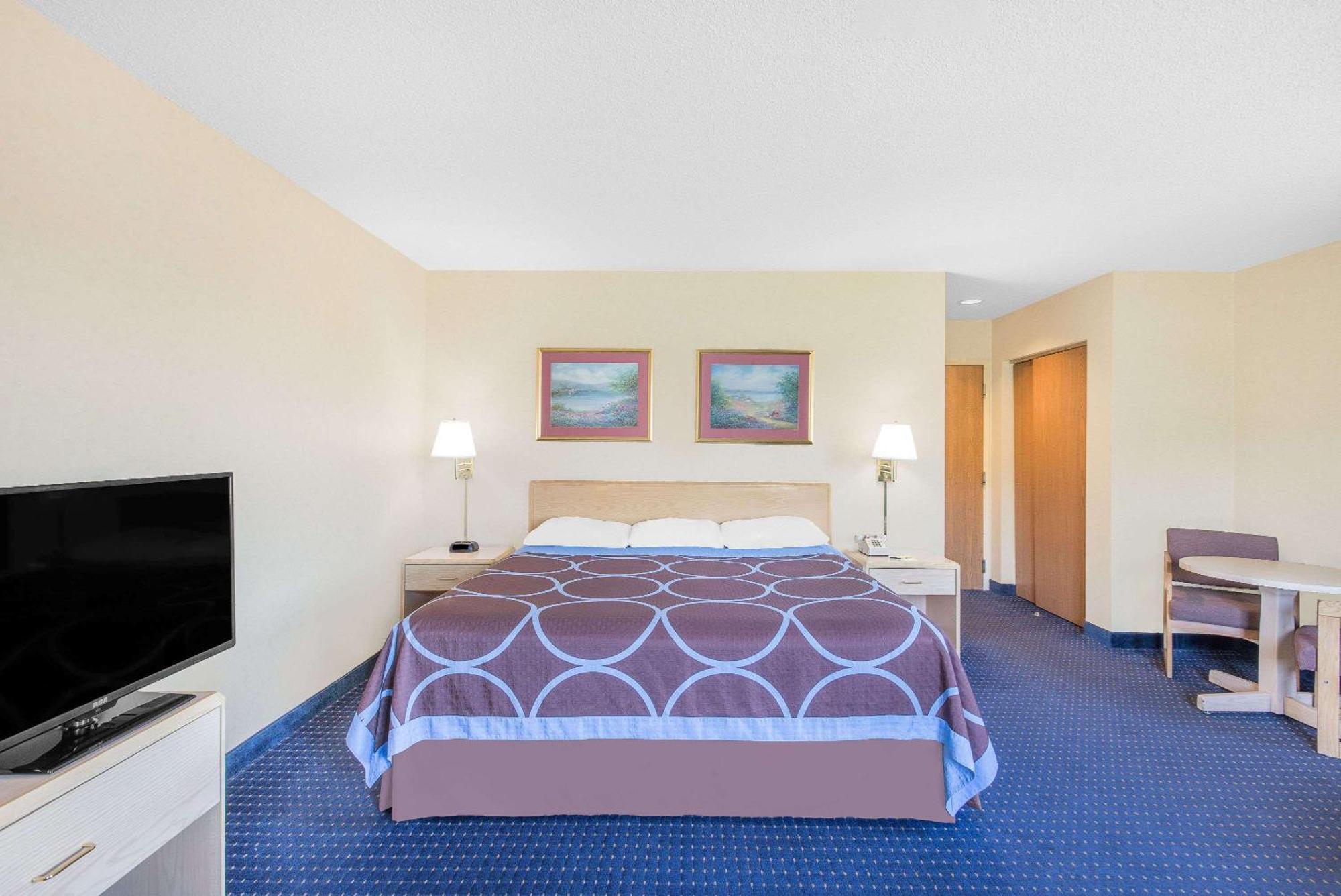 Super 8 By Wyndham Canandaigua Exterior photo